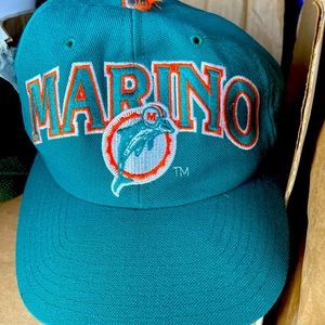 90’S VINTAGE MIAMI  DOLPHINS HAT!